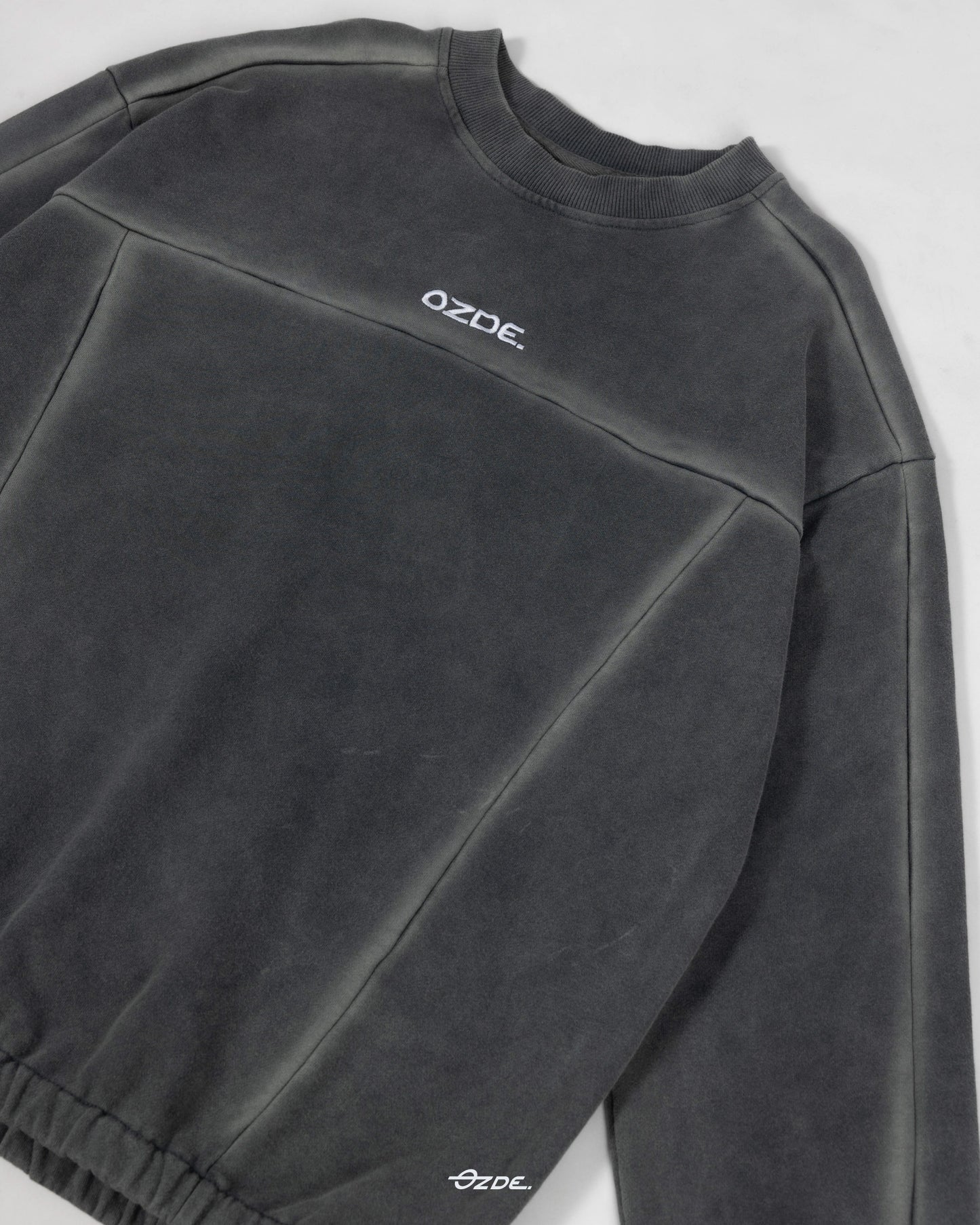 OZDE. - เสื้อสเวตเตอร์ เเขนยาว ผ้าฟอก รุ่น OZDE MOON SWEATER