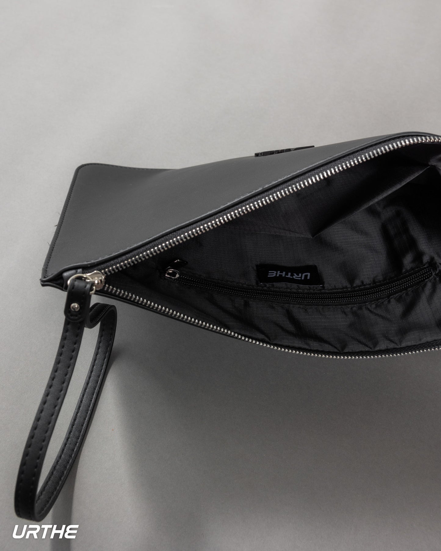 URTHE - กระเป๋าถือ รุ่น PU CLUTCH BAG
