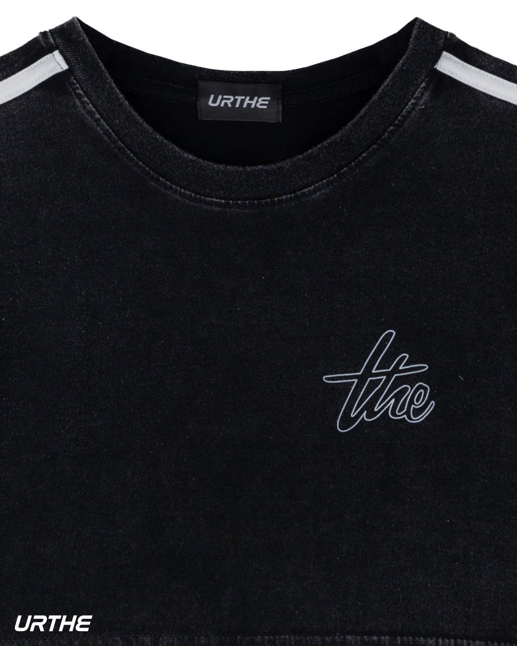 URTHE - เสื้อครอป ผ้าฟอก สกรีนลาย รุ่น SOFT ACID CROP