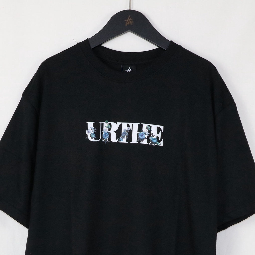 URTHE - เสื้อยืด สกรีนลาย รุ่น FLOWER BOX LOGO