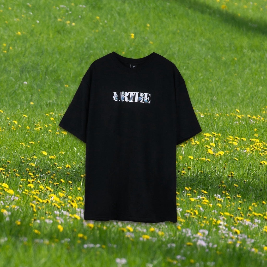 URTHE - เสื้อยืด สกรีนลาย รุ่น FLOWER BOX LOGO