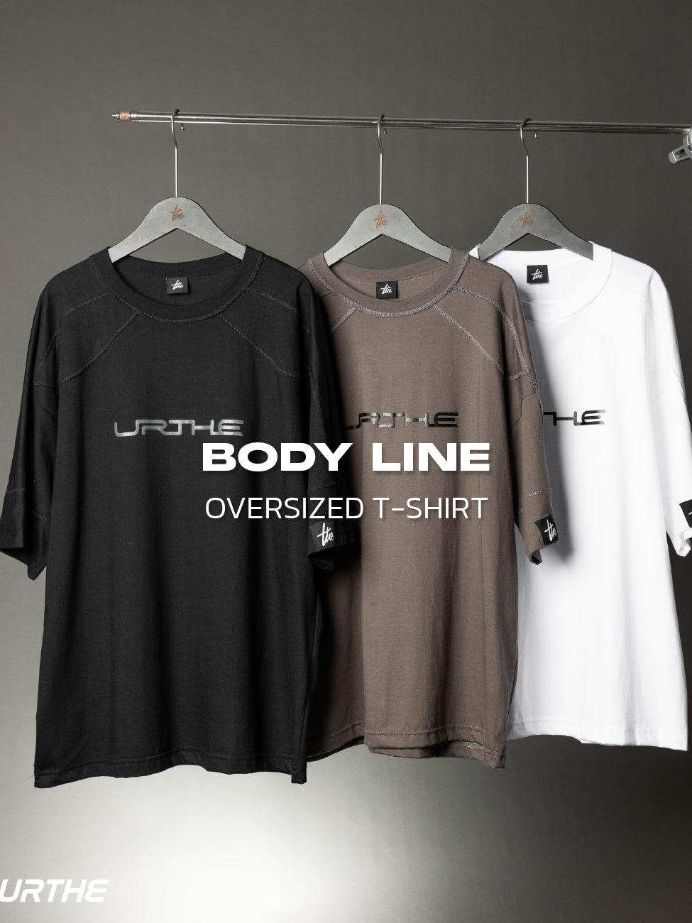 URTHE - เสื้อยืด แขนสั้น Oversize สกรีนลาย รุ่น BODY LINE