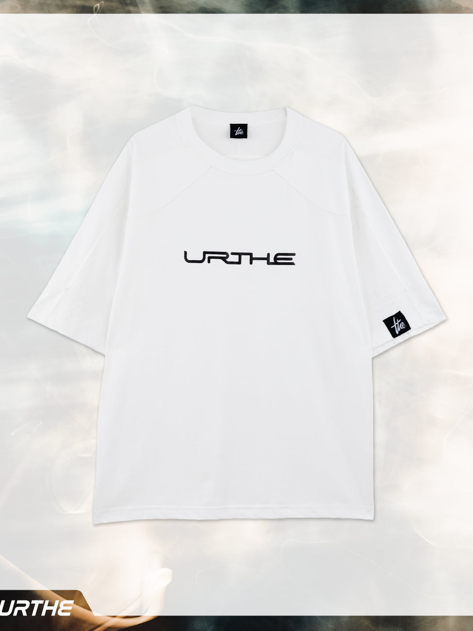 URTHE - เสื้อยืด แขนสั้น Oversize สกรีนลาย รุ่น BODY LINE