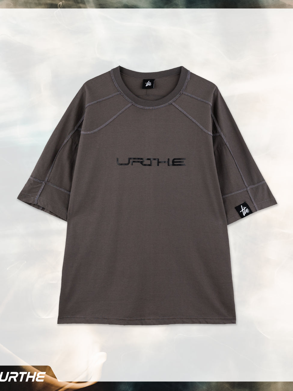 URTHE - เสื้อยืด แขนสั้น Oversize สกรีนลาย รุ่น BODY LINE