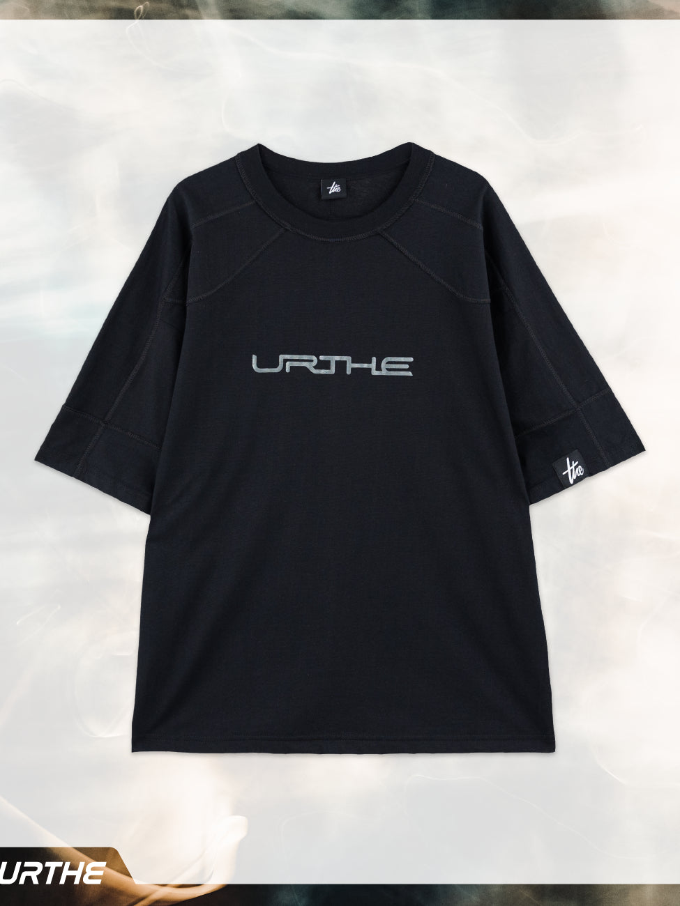 URTHE - เสื้อยืด แขนสั้น Oversize สกรีนลาย รุ่น BODY LINE