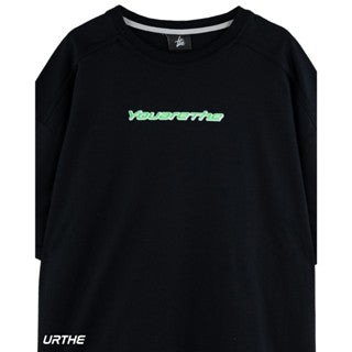 URTHE - เสื้อยืด แขนสั้น OVERSIZE สกรีนลาย 2D รุ่น YOUARETHE 2D 1.0