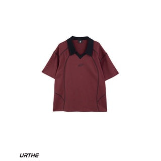 URTHE - เสื้อโปโล สกรีนลาย 3D รุ่น SPORTY V-NECK POLO