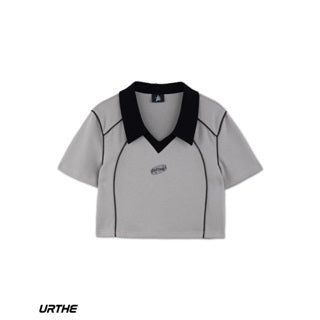 URTHE - เสื้อโปโล สกรีนลาย 3D รุ่น SPORTY V-NECK POLO