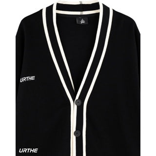 URTHE - เสื้อคาร์ดิแกน แขนยาว OVERSIZE ปักโลโก้ รุ่น V-NECK CARDIGAN