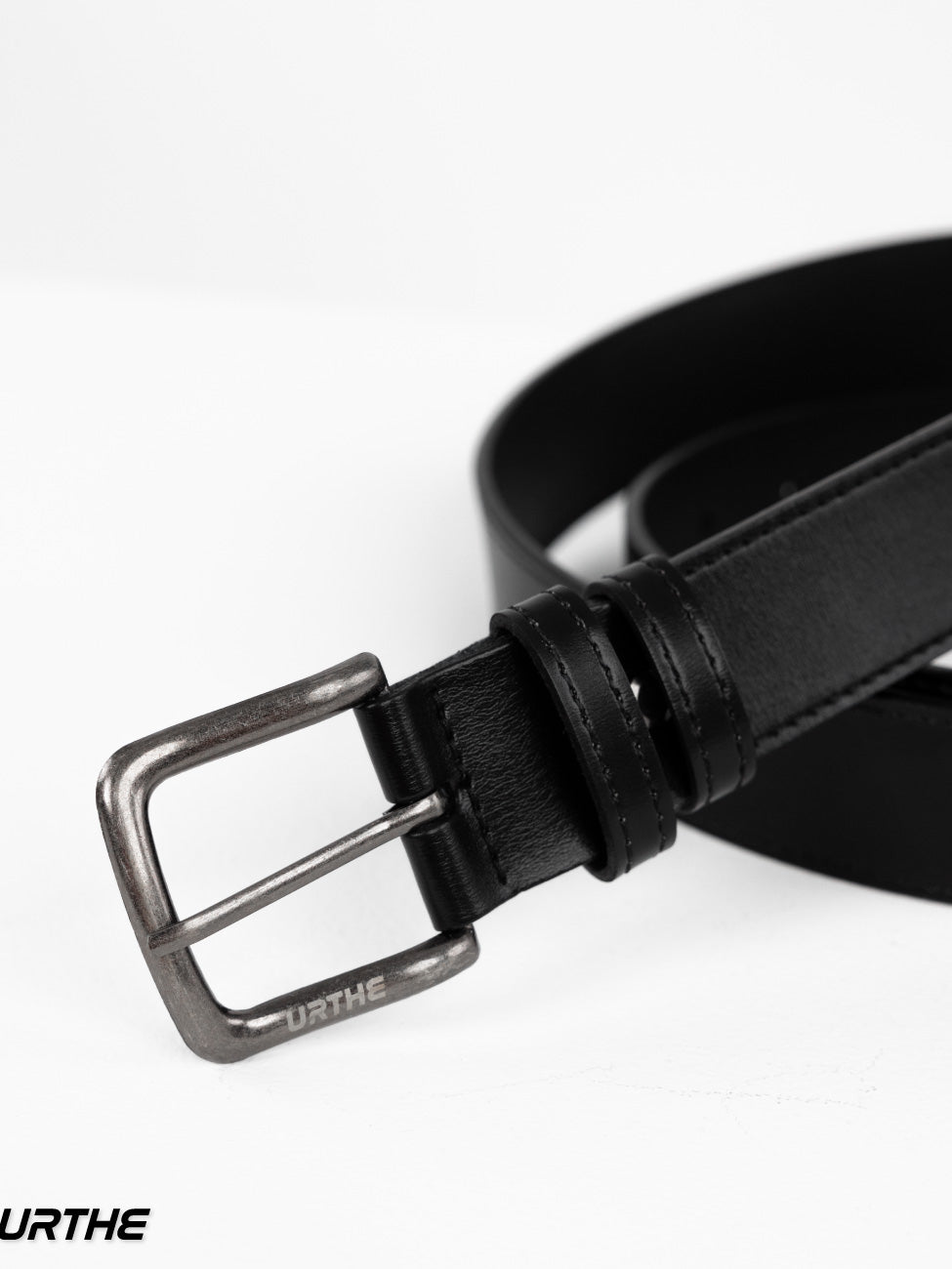 URTHE - เข็มขัดหนังเทียม ดีเทลโลโก้ที่หัวเข็มขัด รุ่น LASER LEATHER BELT