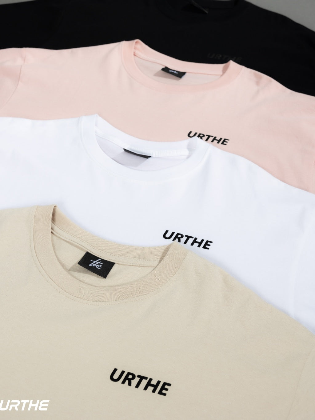 URTHE - เสื้อยืด แขนสั้น สกรีนโลโก้ รุ่น U R T H E